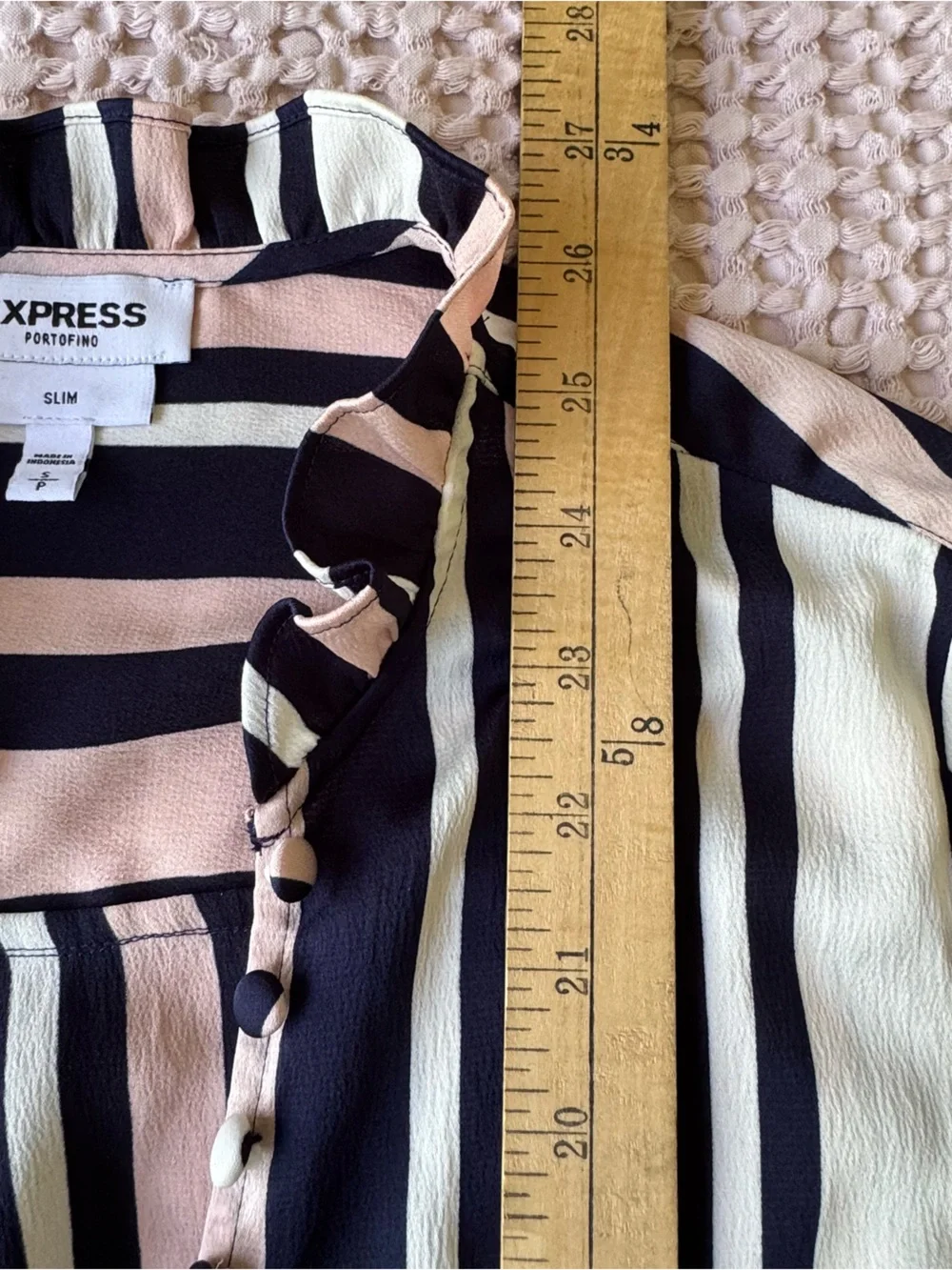 Express Portofino Blouse Striped Ruffle-Trim Button Front S Blush &Navy Preowned
